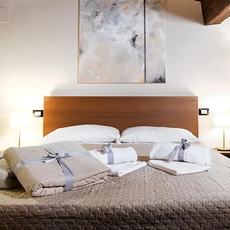 Casa Del Pittore - Elegante Del 1200 - Centro Storico Apartament *