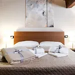 Casa Del Pittore - Elegante Del 1200 - Centro Storico Apartment *